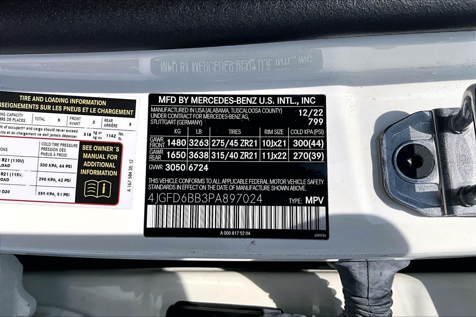Used 2023 MANUFAKTUR Diamond White Metallic Mercedes-Benz AMG® GLE 53 image 31