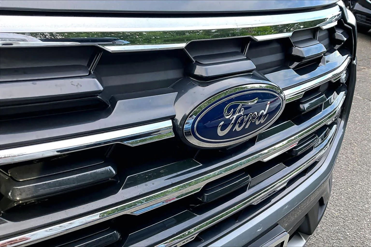 Used 2025 Carbonized Gray Ford Active image 29