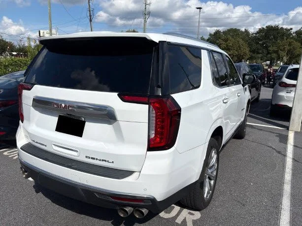 Used 2023 Summit White GMC Denali image 4