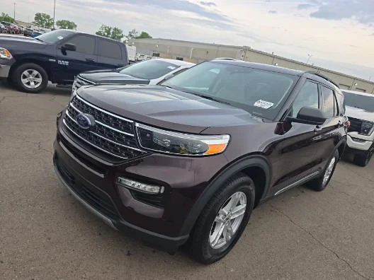 2023 Ford Explorer XLT 4WD's photo