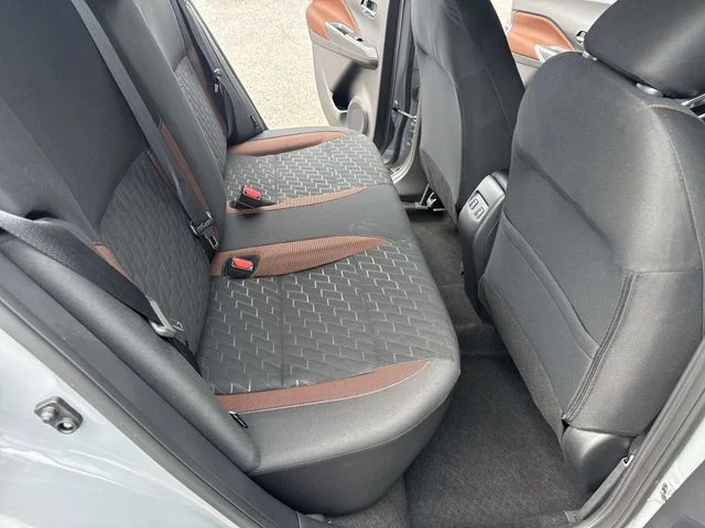 Used 2024 Gray Nissan SR image 11