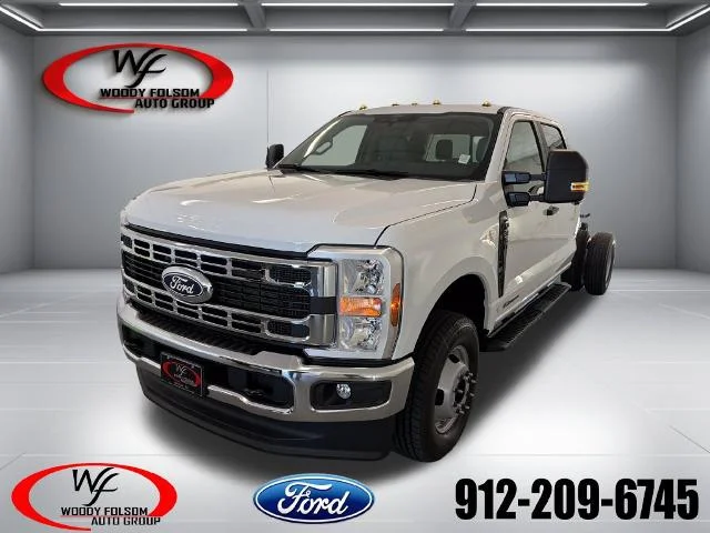 New 2027 Oxford White Ford F-350® XL image 17