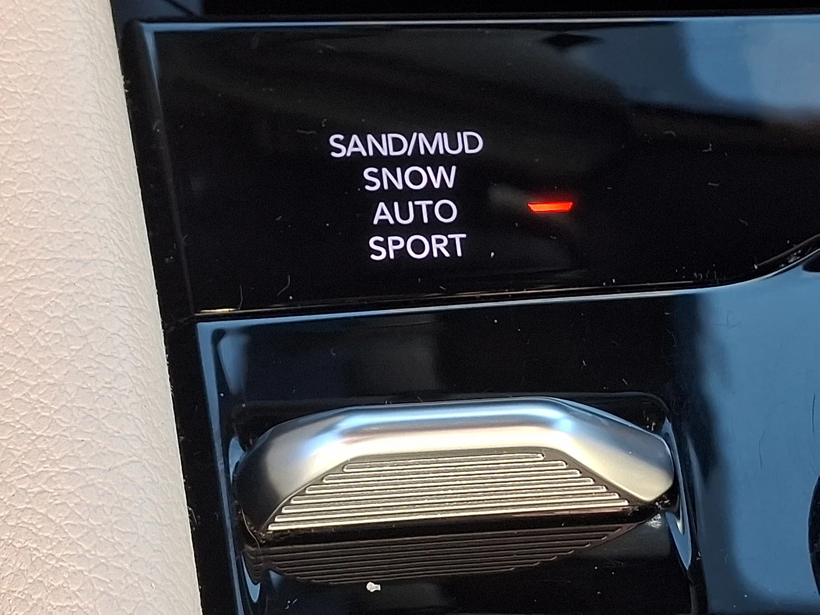 Used 2023 White Jeep Limited image 26