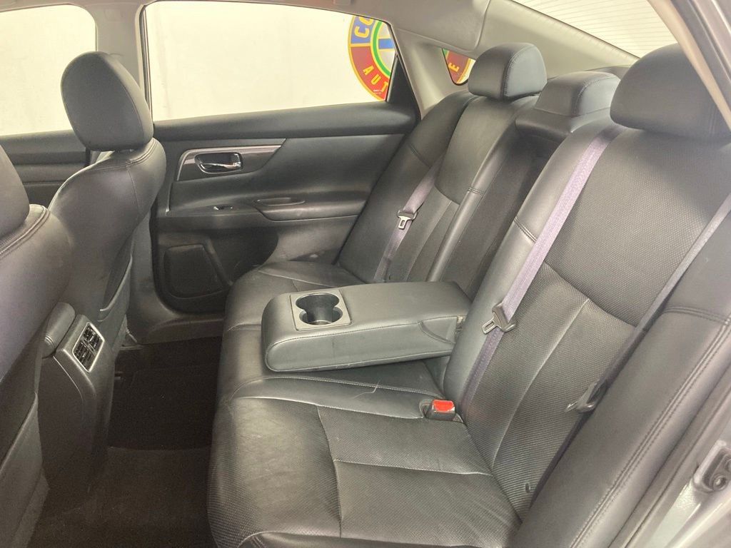Used 2015 Silver Nissan 2.5 SL image 17