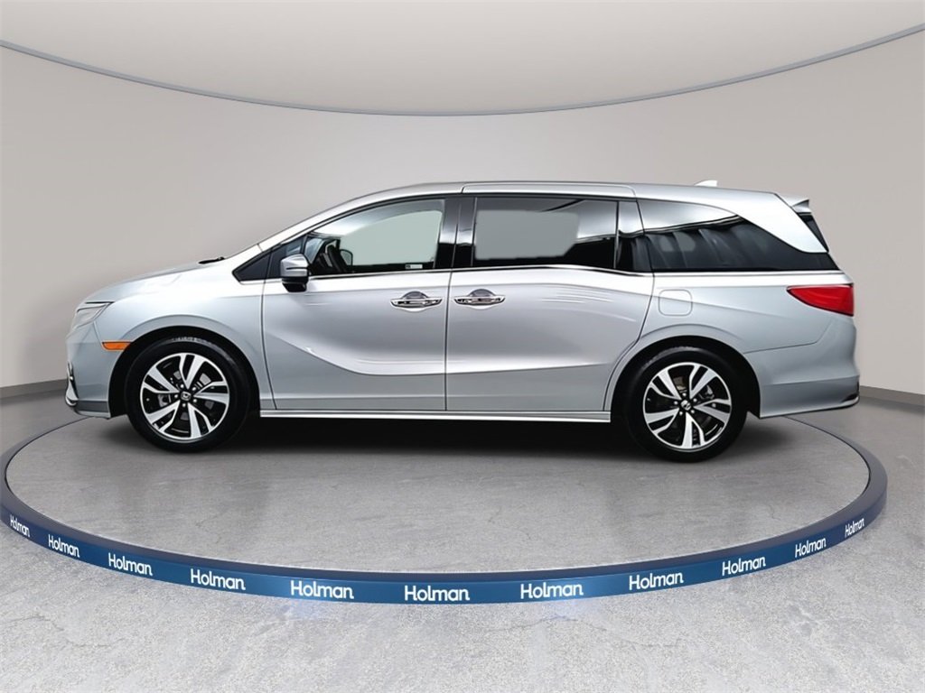 2018 Honda Odyssey Elite photo 2