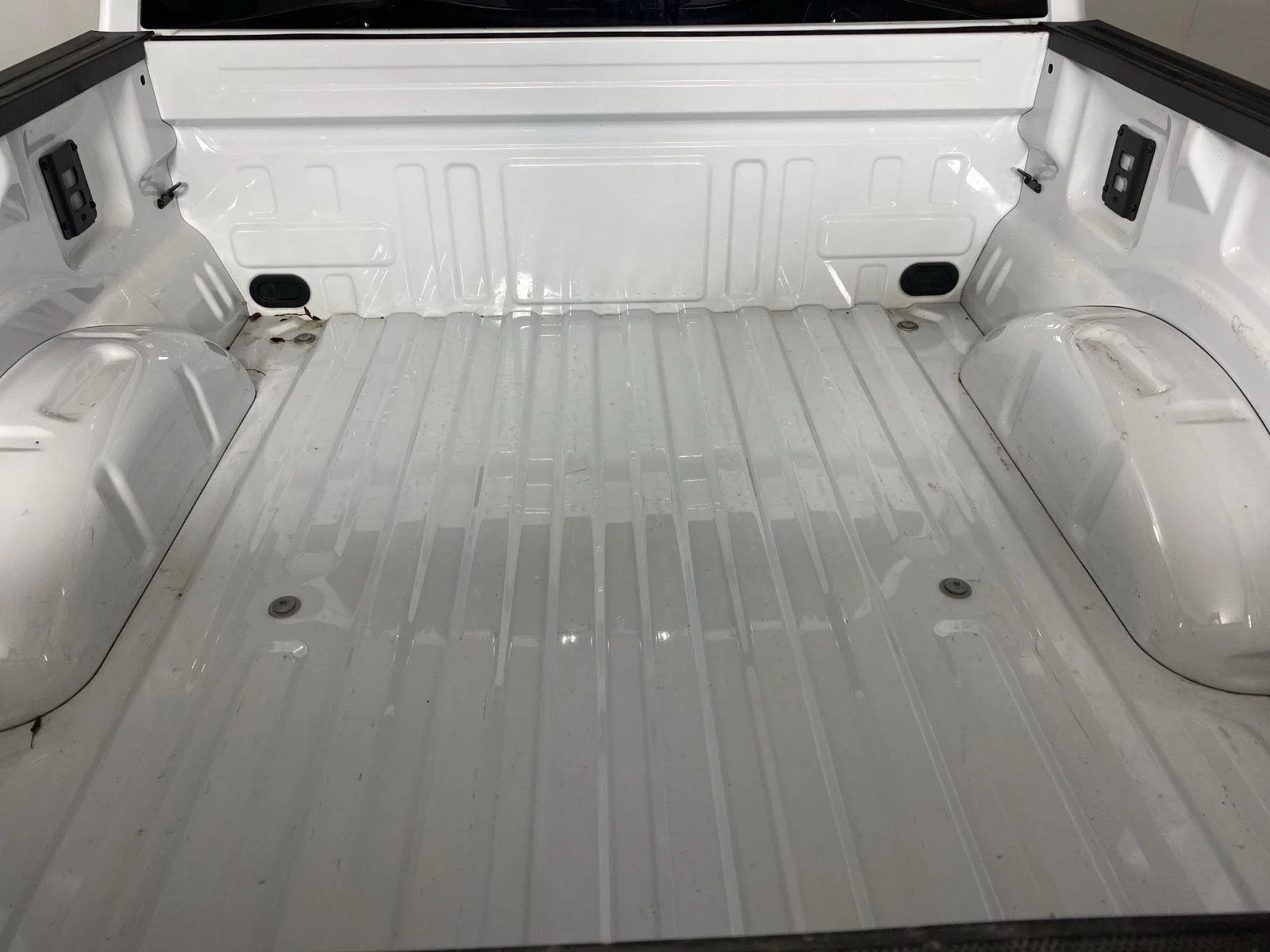 Used 2025 Oxford White Ford XLT image 30