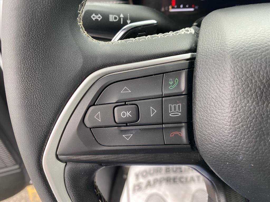 Used 2023 Bright White Clearcoat Jeep Laredo image 16