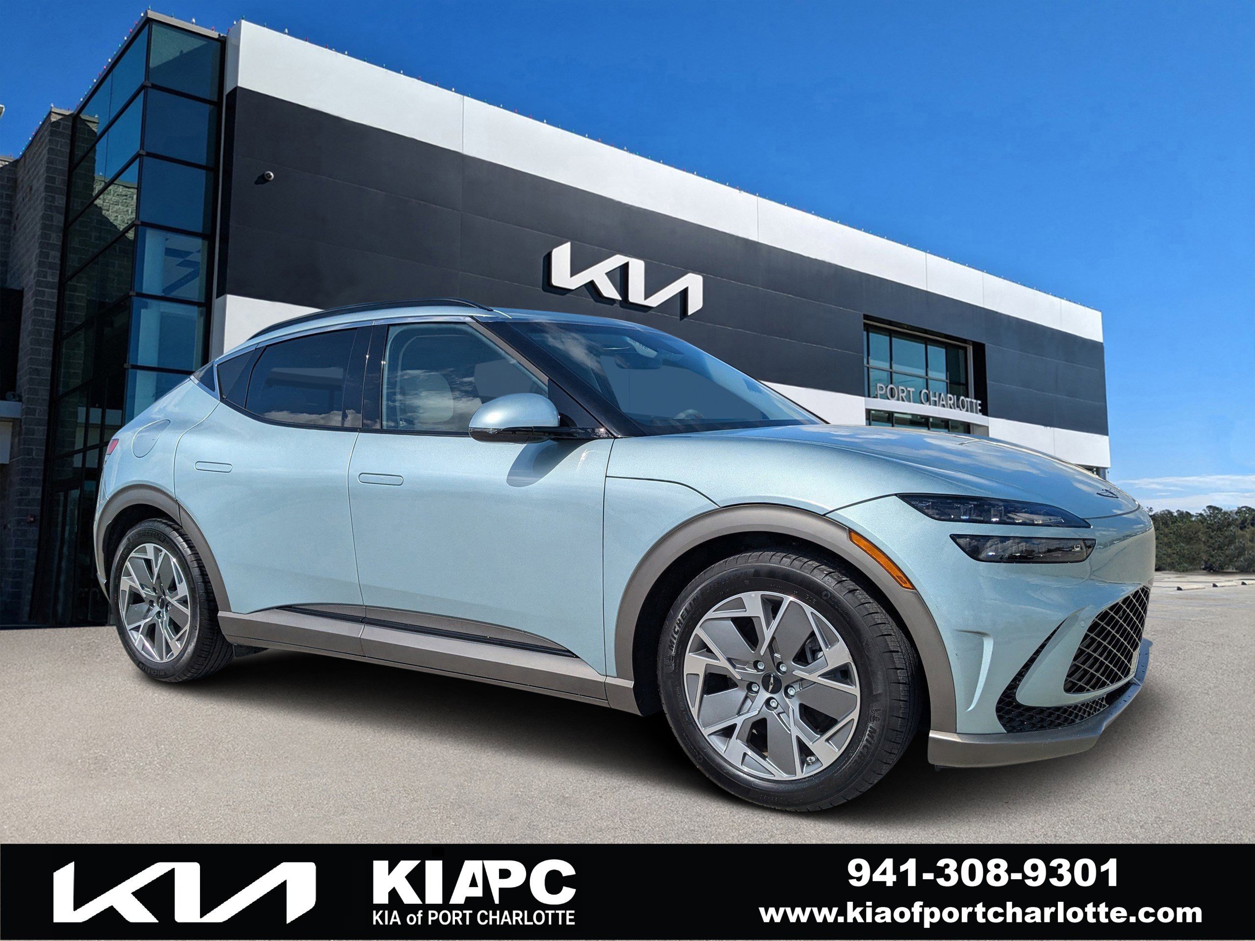 2025 GENESIS GV60 Standard