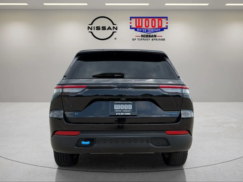 Used 2022 Diamond Black Crystal Pearlcoat Jeep Trailhawk 4xe image 3