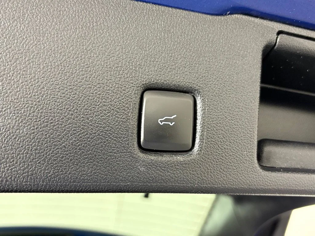 Used 2022 Blue Metallic Ford SEL image 40