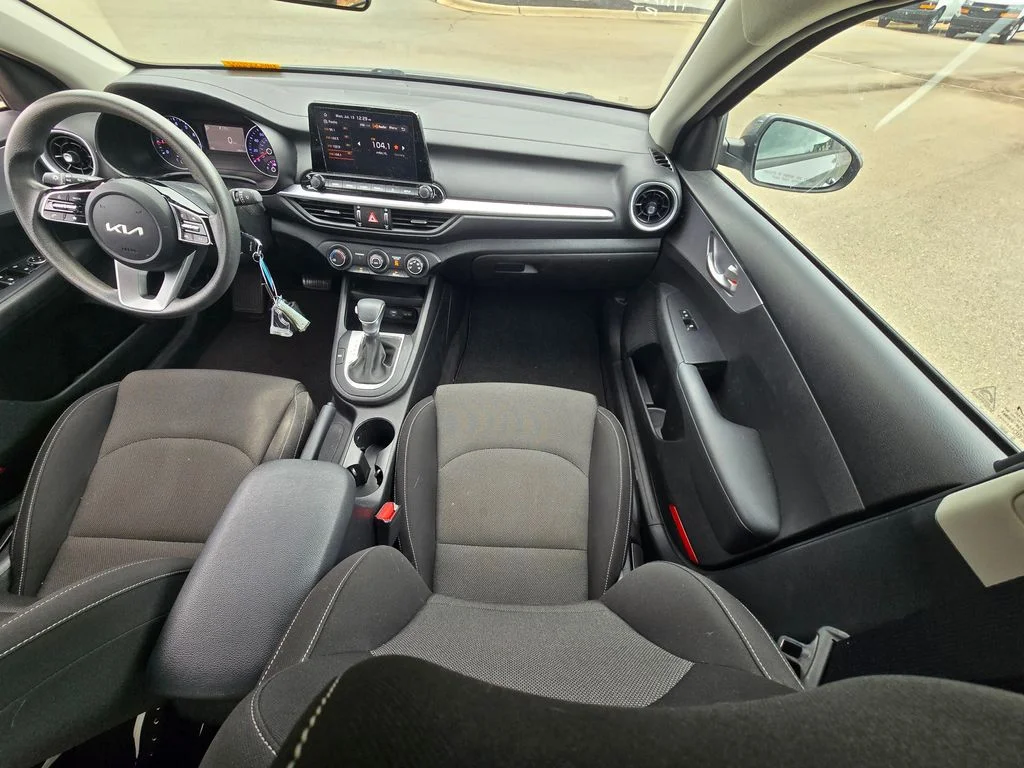 Used 2023 Gray Kia LXS image 17