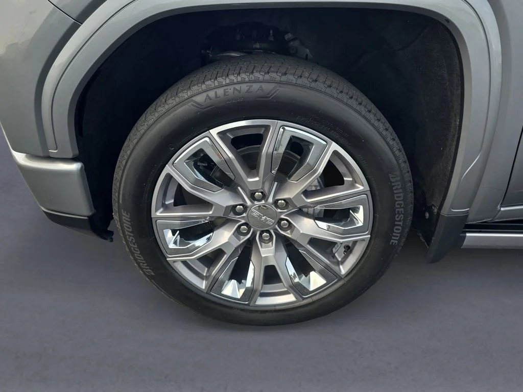 Used 2025 Sterling Metallic GMC Denali image 10