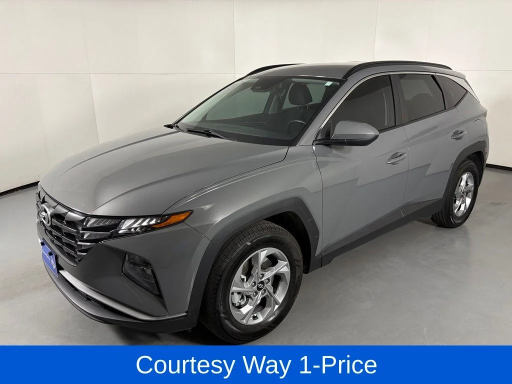 Used 2024 Gray Hyundai SEL image 5