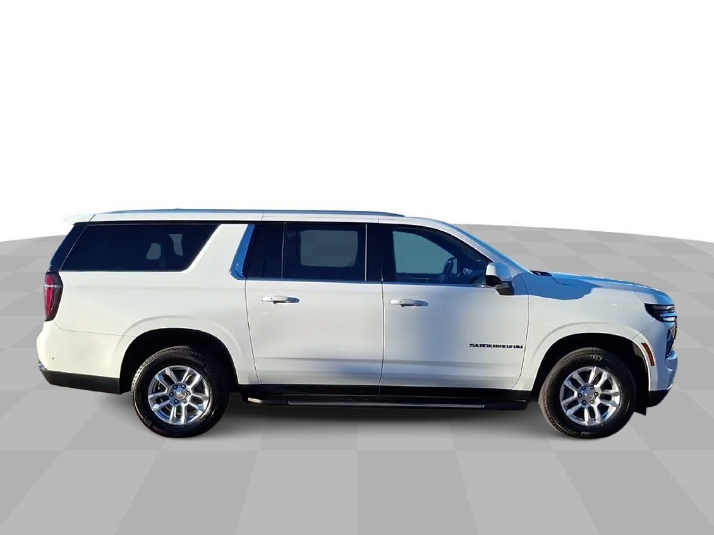 2025 Chevrolet Suburban LT - Photo 9
