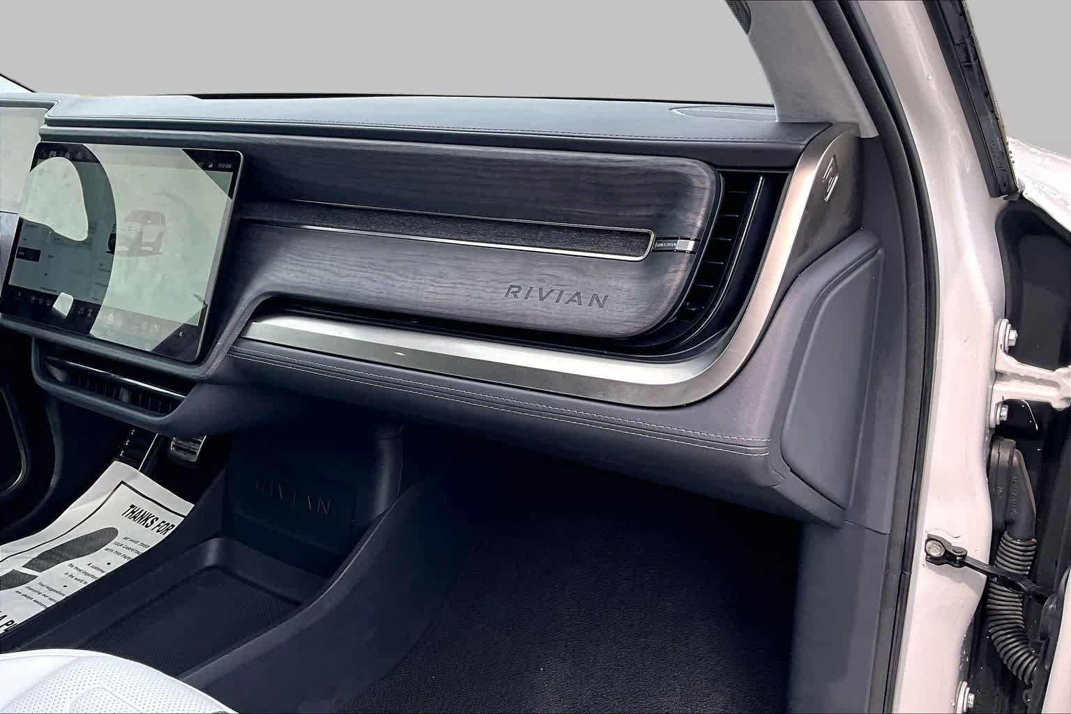 Used 2023 Glacier White Rivian Launch Edition image 19