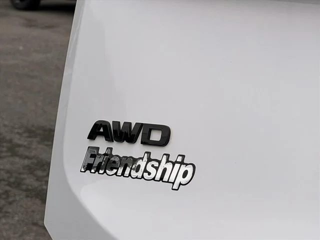 Used 2022 White Kia EX image 30