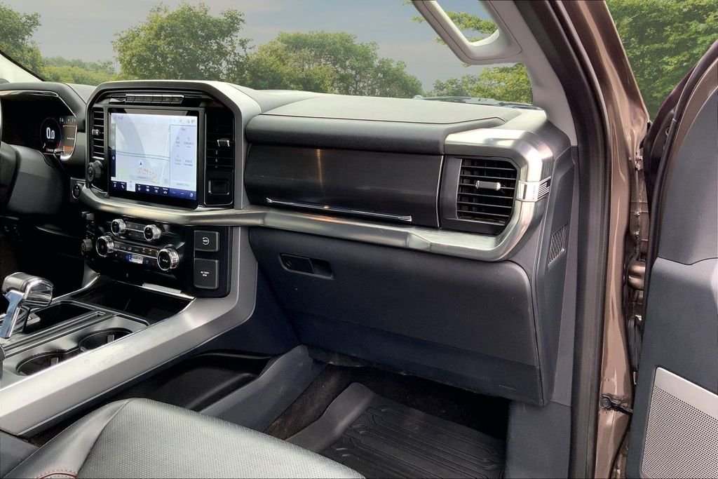 Used 2022 Gray Ford Lariat image 27