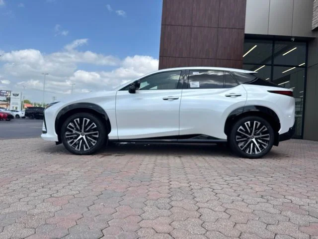 2026 Lexus RZ Premium - Photo 13