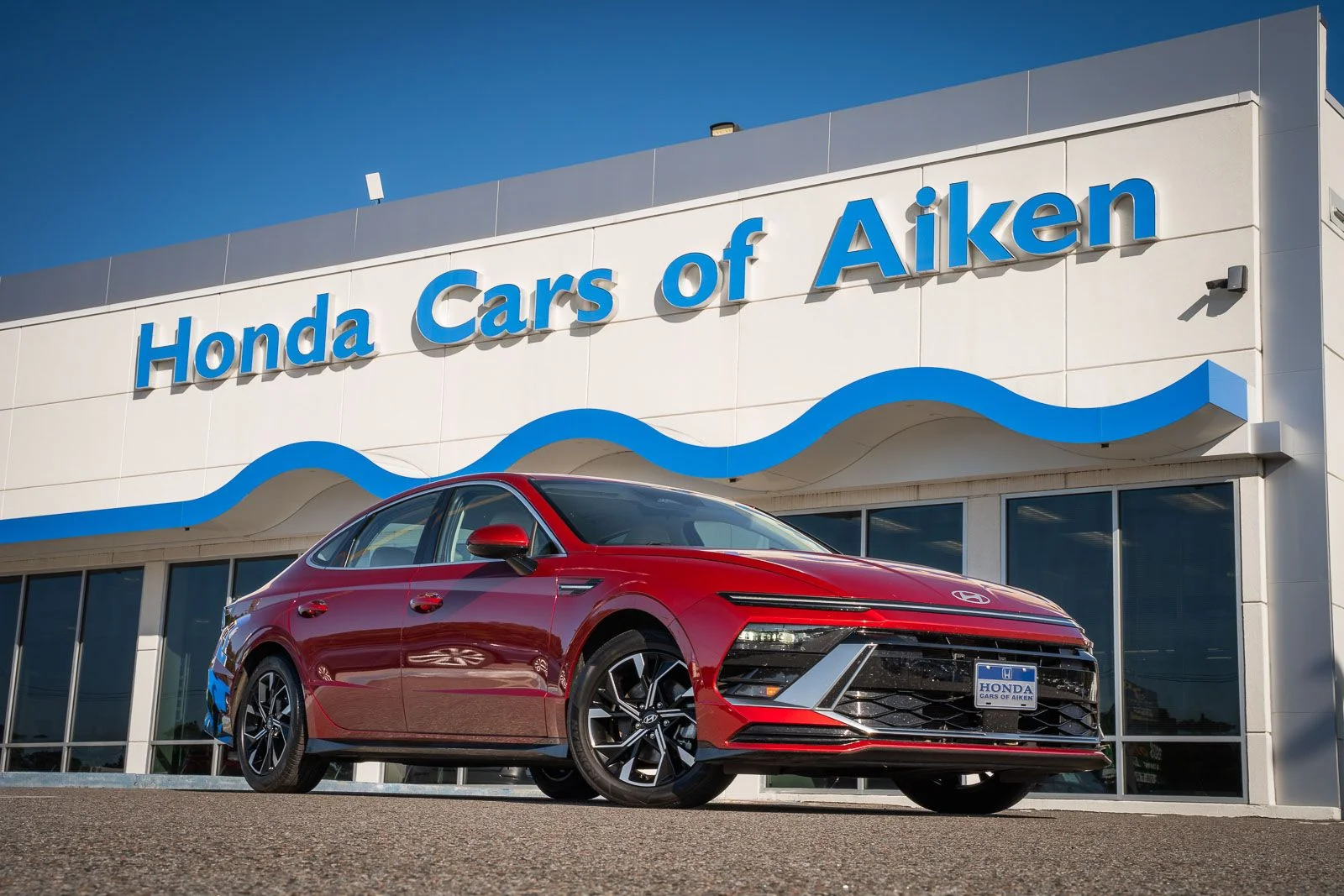 Used 2024 Red Hyundai SEL image 1