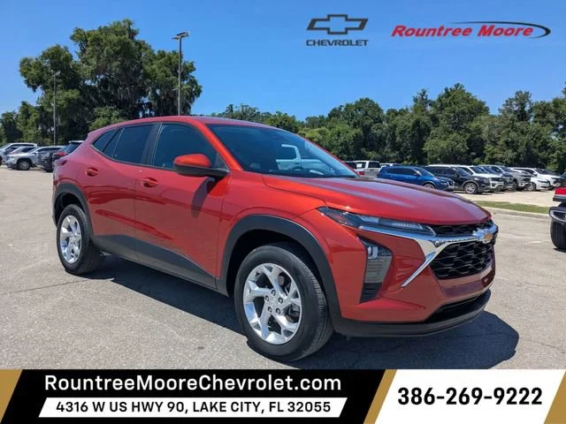 2024 Chevrolet Trax LS's photo