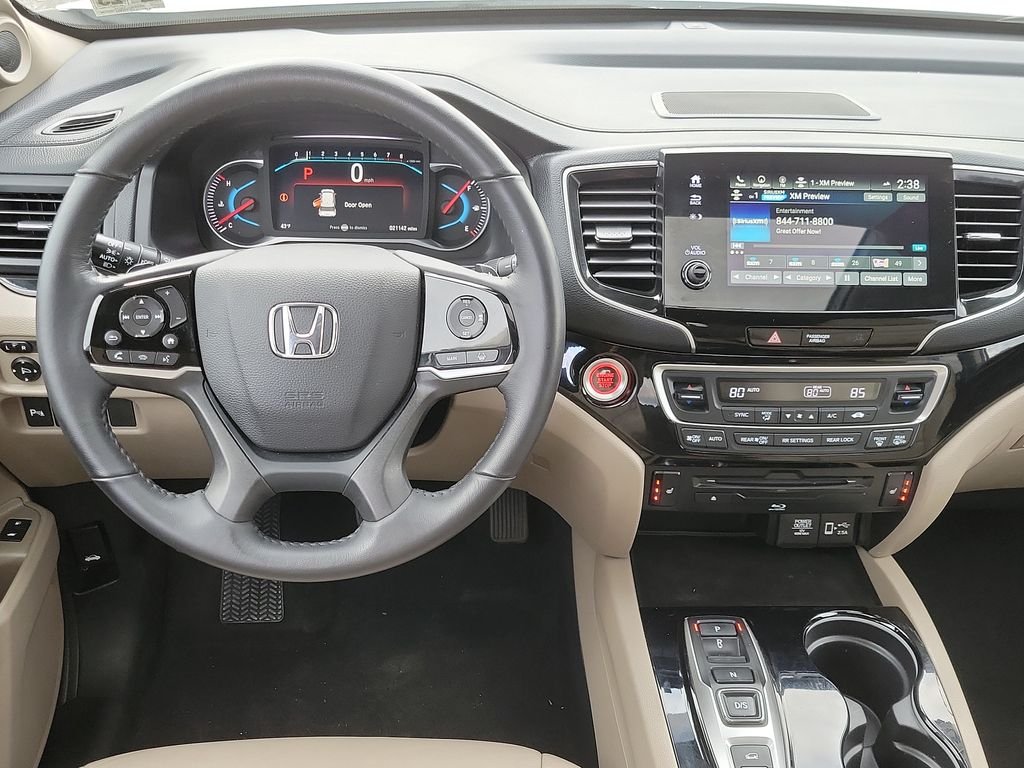 Certified Used 2020 Platinum White Pearl Honda Touring image 14