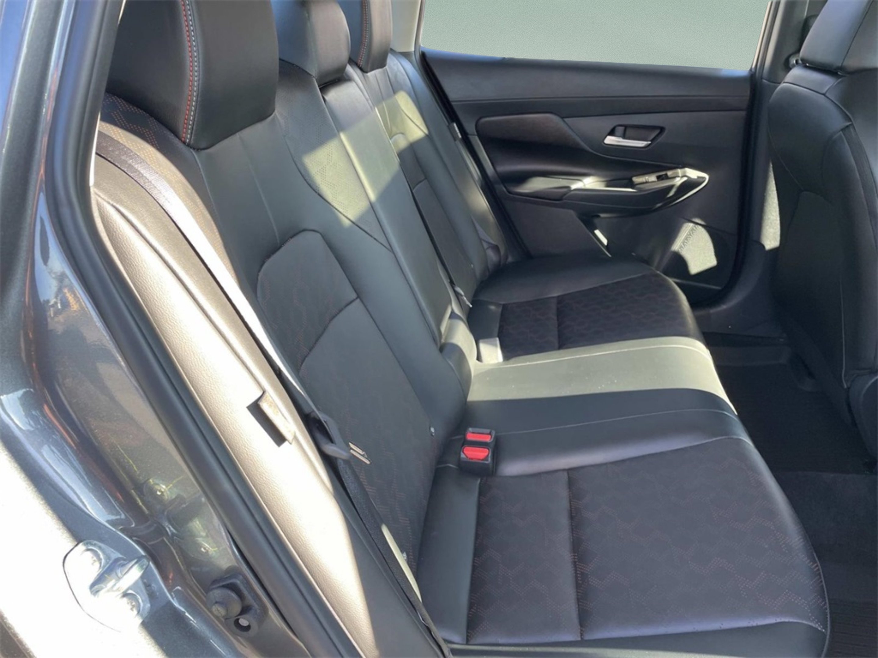 2026 Nissan Sentra SR - Photo 11