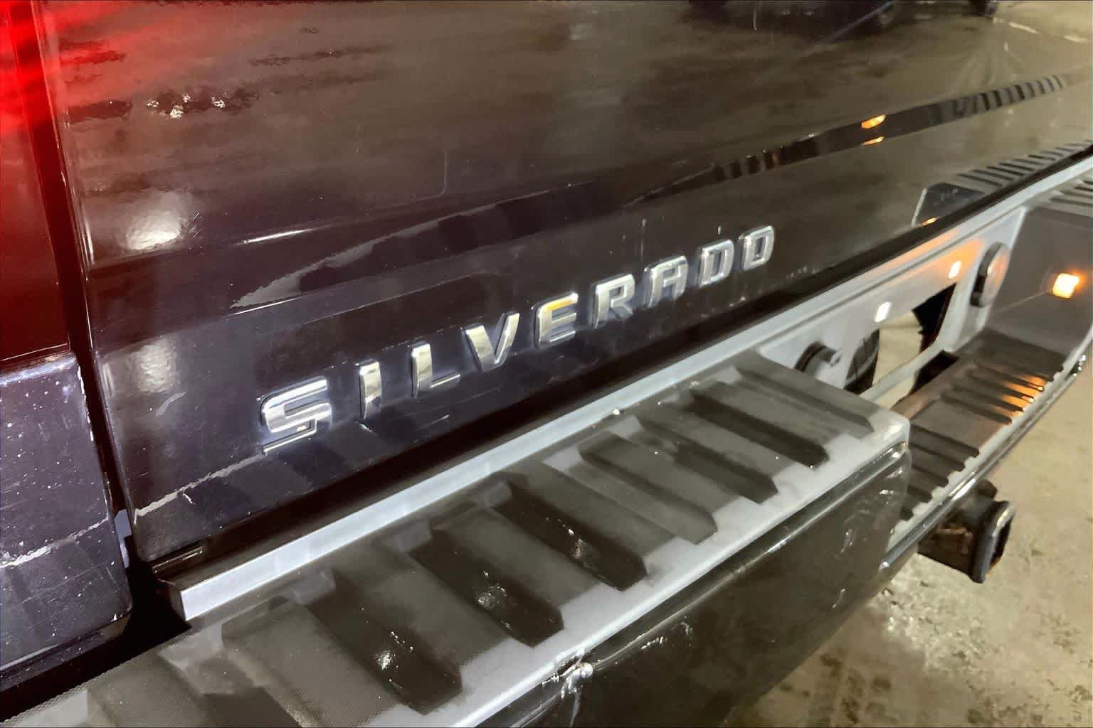 Used 2017 Black Chevrolet Custom image 10