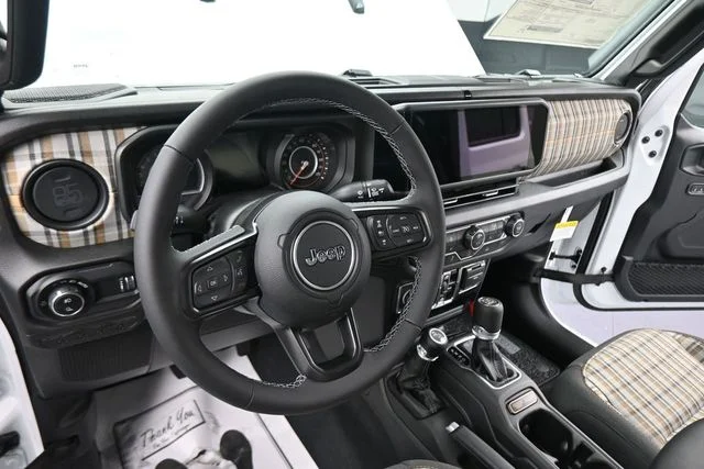 New 2026 Bright White Clear-Coat Exterior Paint Jeep 85th Anniversary Edition image 27