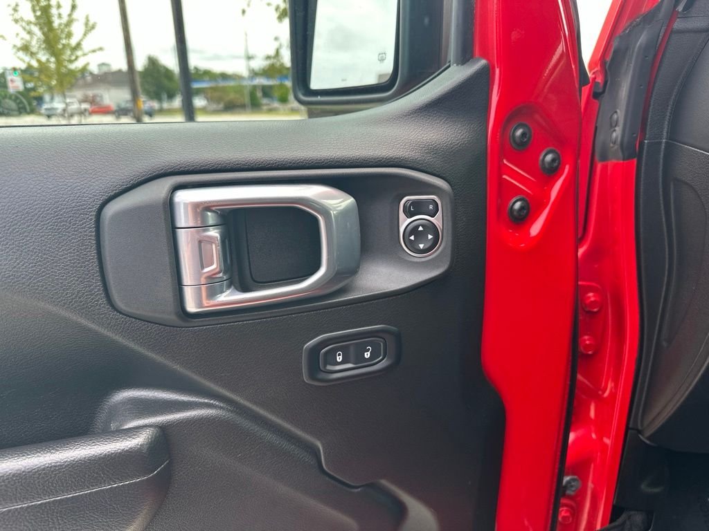 Used 2025 Red Jeep Rubicon image 10