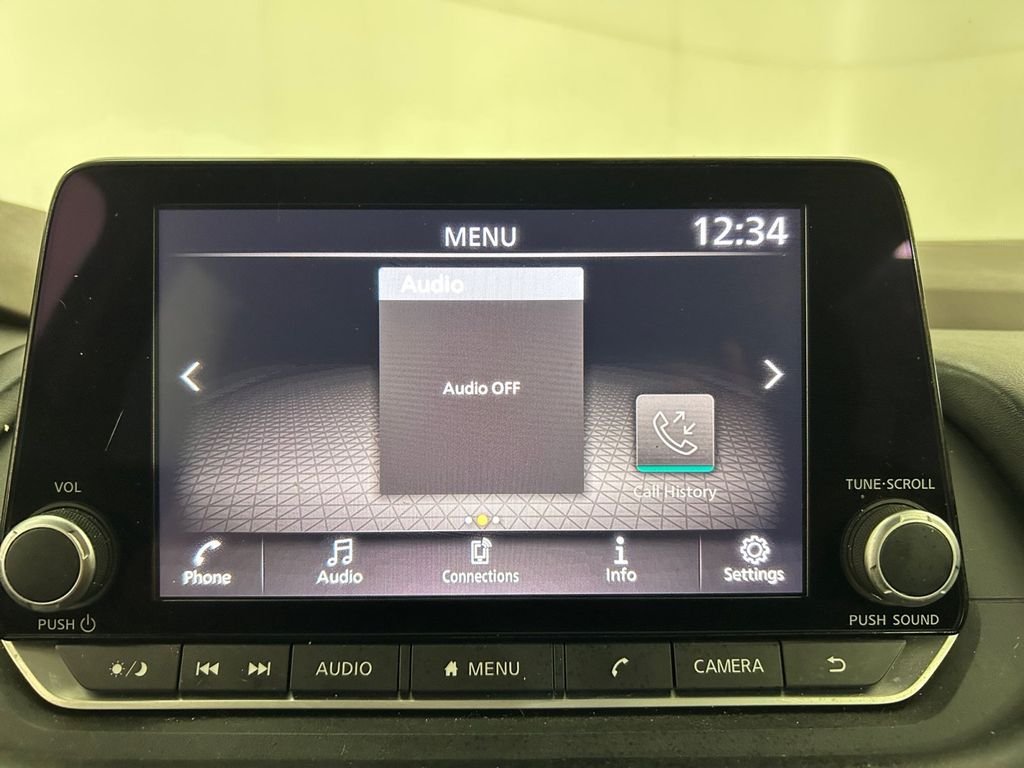 Used 2023 Gray Nissan S image 11
