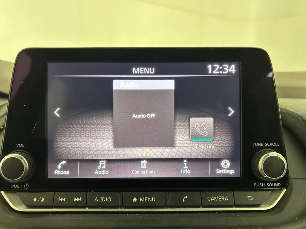Used 2023 Gray Nissan S image 11
