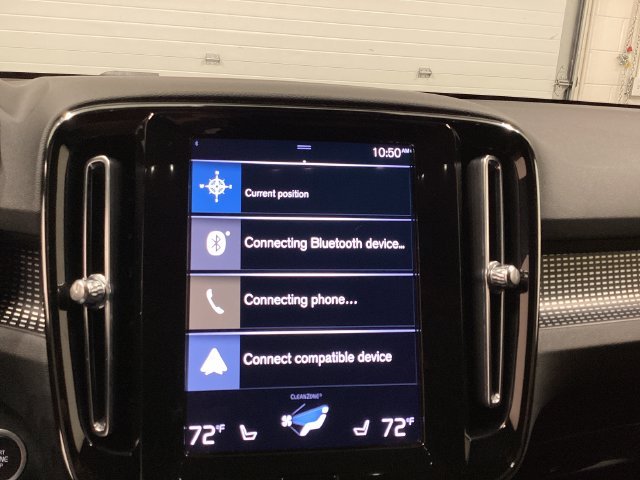 Used 2021 Blue Volvo R-Design image 22