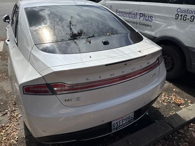 Used 2017 White Lincoln Reserve image 3