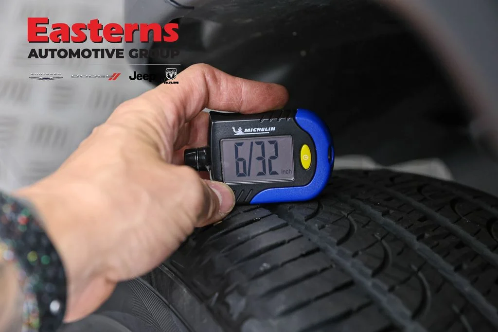 Certified Used 2024 Black Jeep Latitude Lux image 29