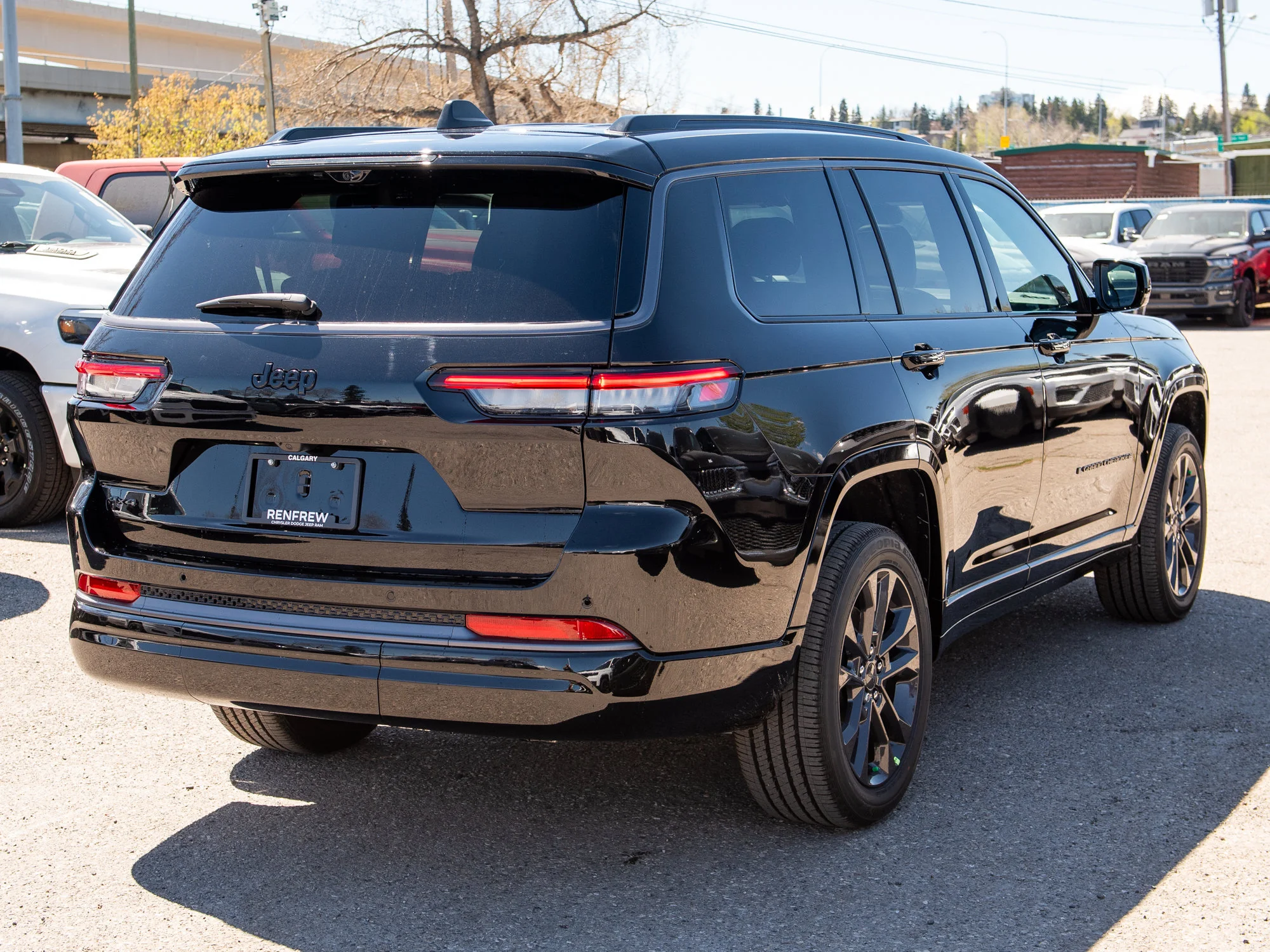 New 2026 Black Jeep Limited Reserve* image 5