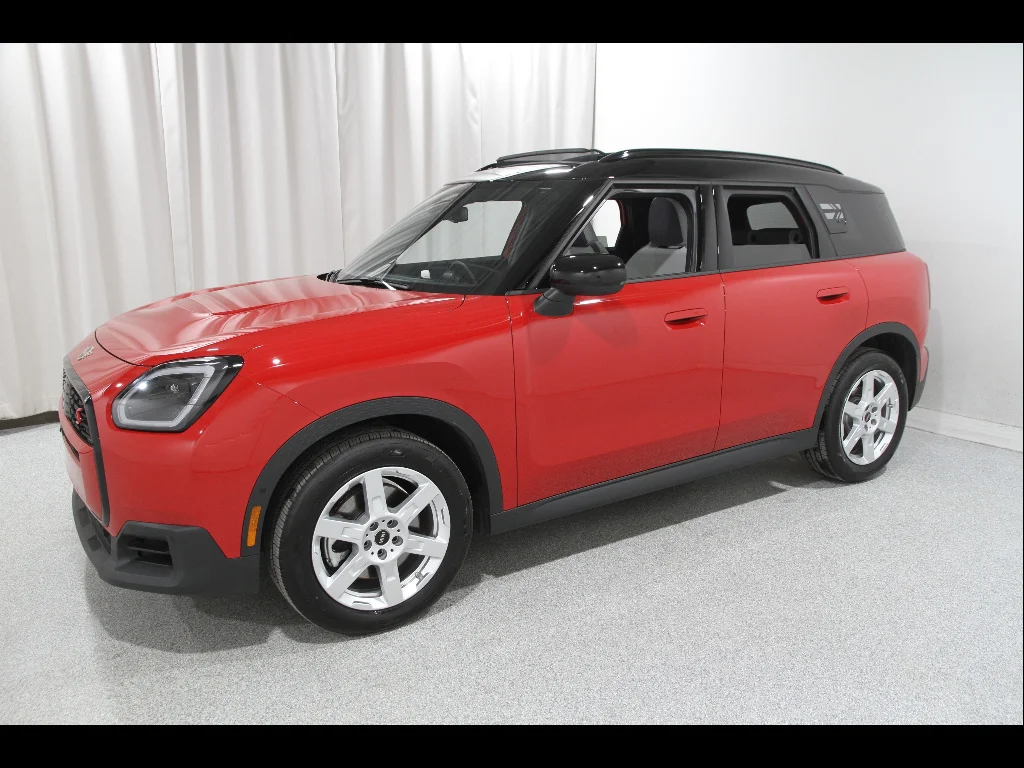Used 2026 Chili Red II MINI S ALL4 image 3
