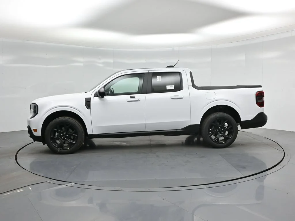 New 2026 Oxford White Ford Lariat image 29
