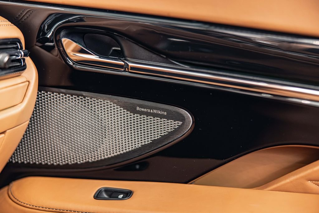 Used 2025 Green Aston Martin Volante image 29