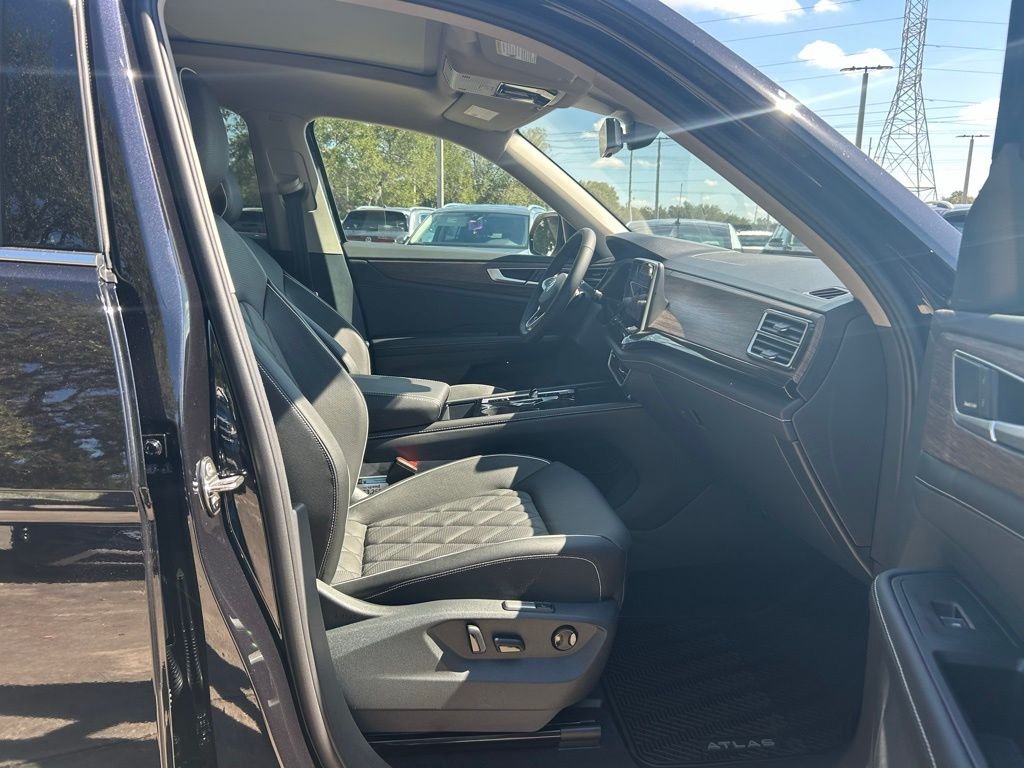 New 2026 Black Volkswagen 2.0T SEL Premium R-Line image 33