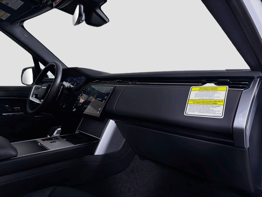 New 2026 Fuji White Land Rover SE image 31