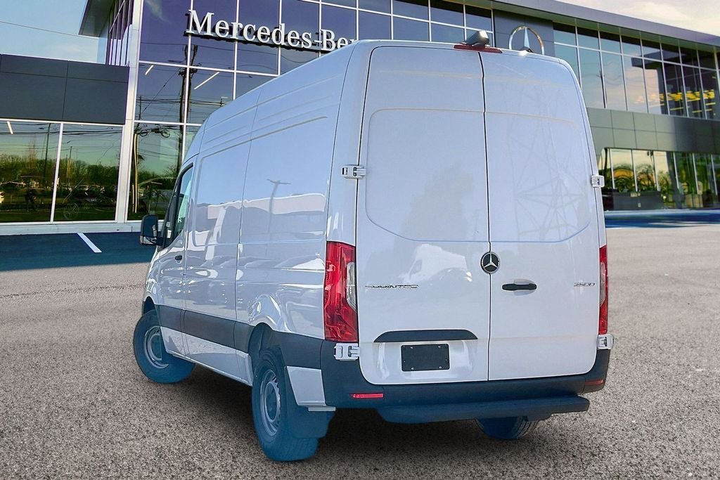 New 2026 Arctic White Mercedes-Benz Cargo 144 WB image 3
