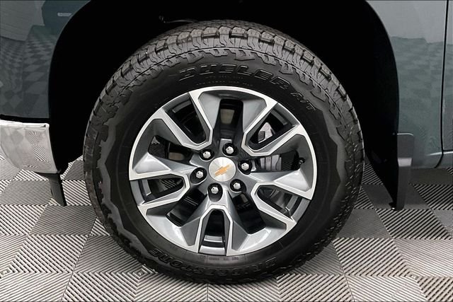 Used 2026 Cypress Gray Chevrolet LT image 10