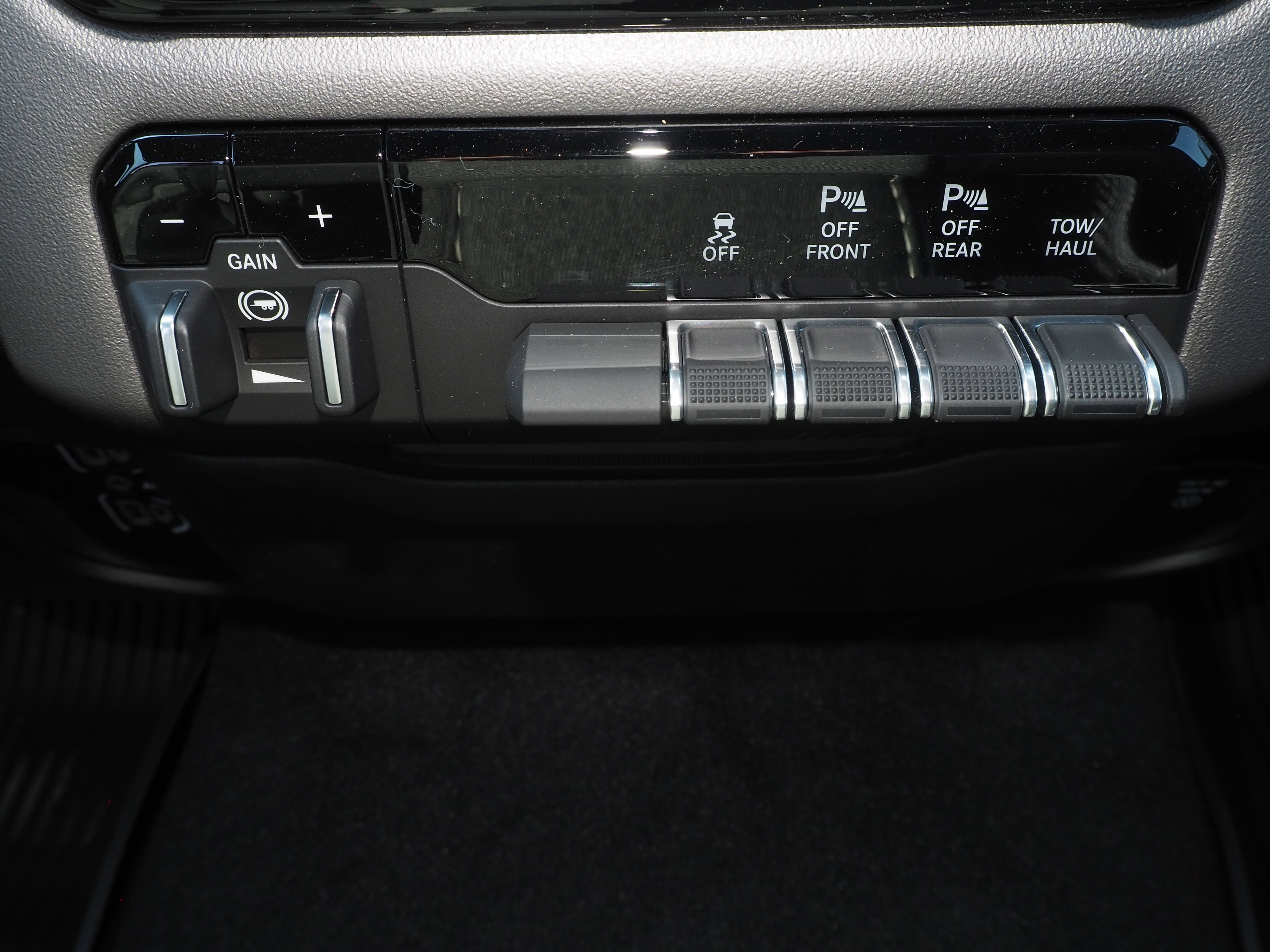 New 2026 Forged Blue Metallic Exterior Paint RAM Big Horn image 24