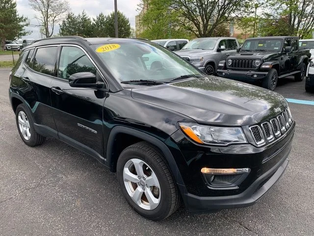 Used 2018 Black Jeep Latitude image 9