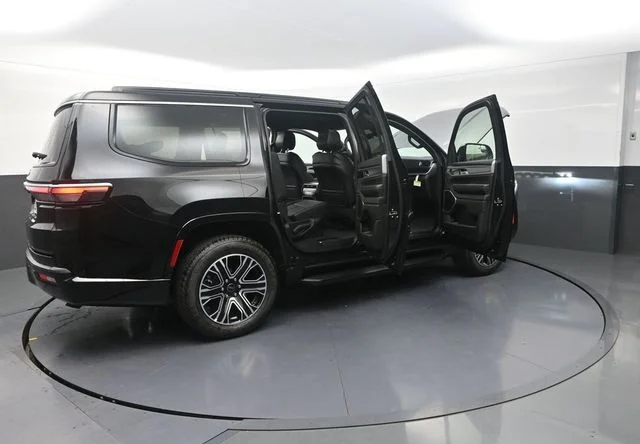 New 2026 High Gloss Black Exterior Paint Jeep  image 41