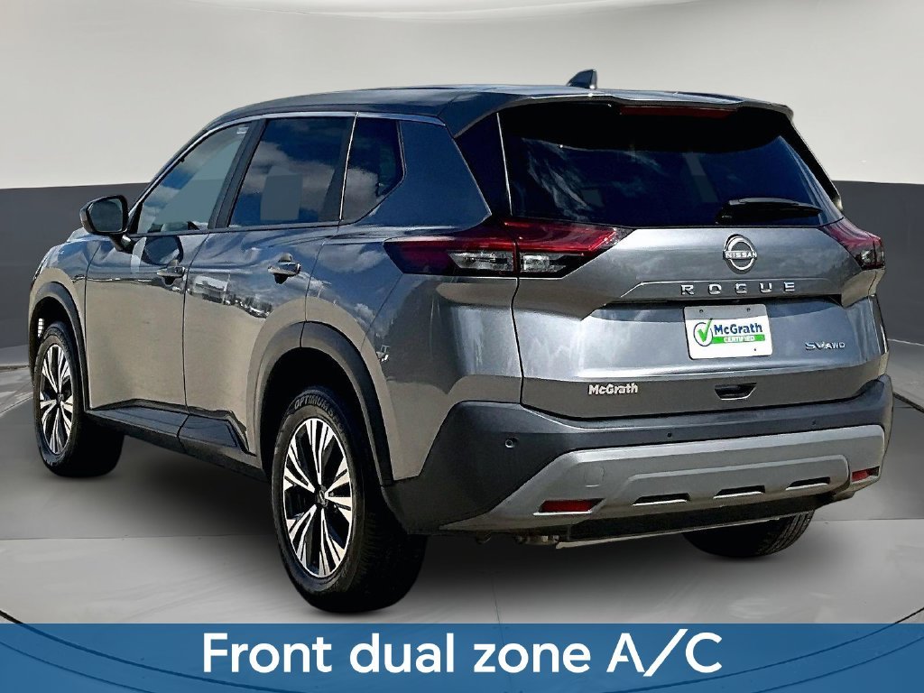 Used 2023 Gray Nissan SV image 5