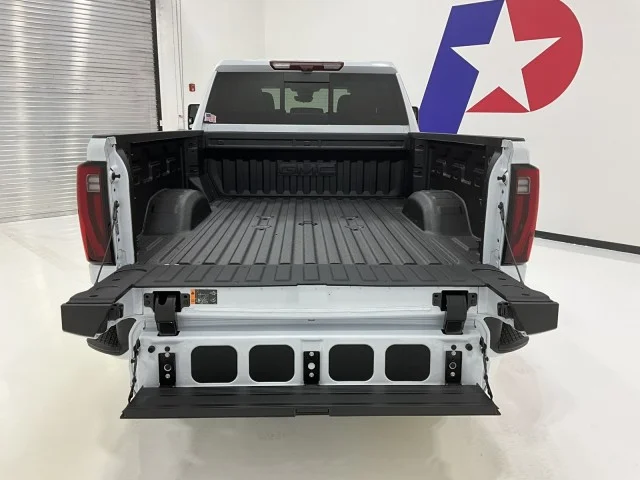 2026 GMC Sierra 2500HD Denali Ultimate - Photo 8