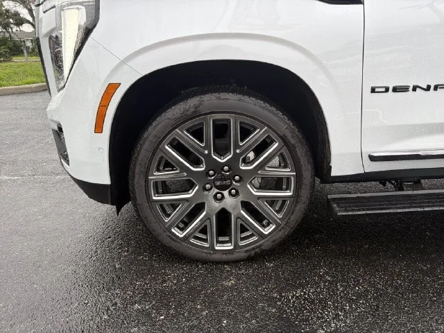 New 2026 Glacier White Tricoat GMC Denali Ultimate image 33