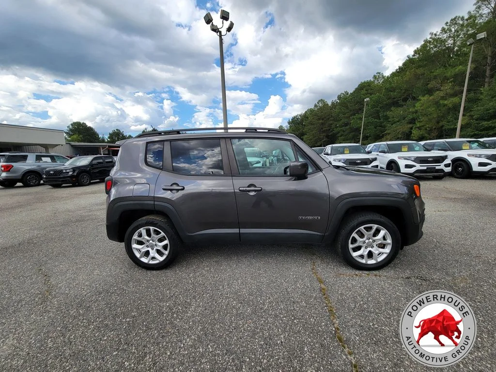 Used 2017 Gray Jeep Latitude image 9