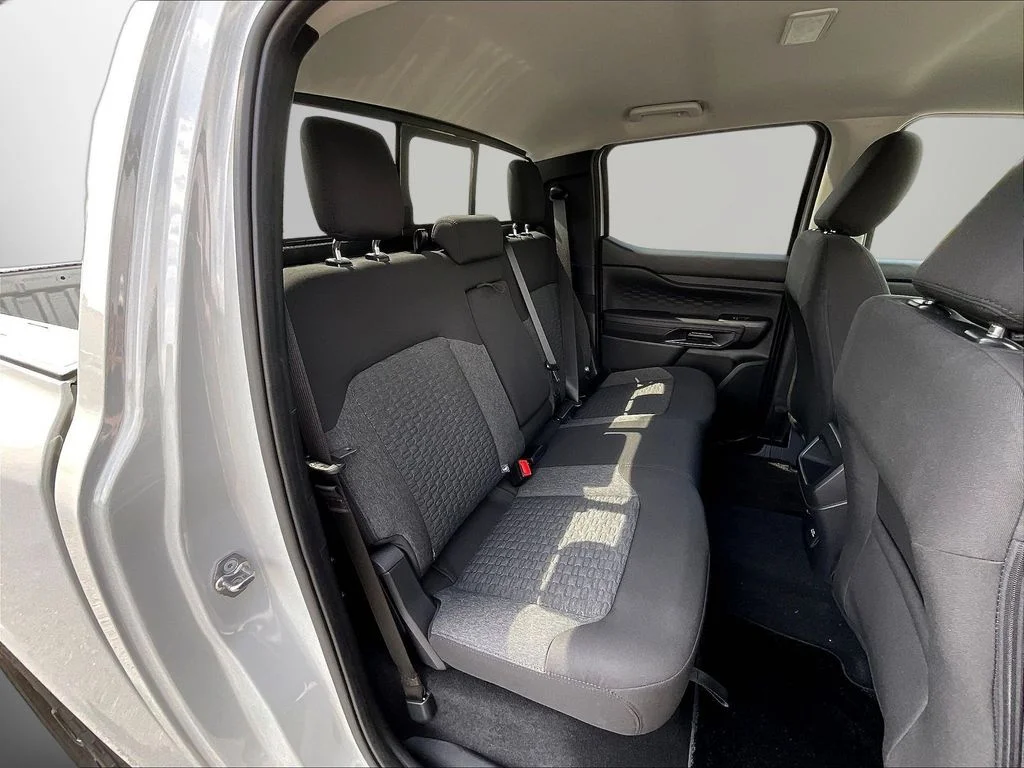 New 2026 Avalanche Ford XLT image 8